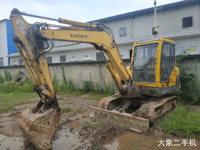 山东临工 60 挖掘机