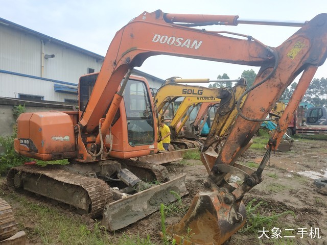 斗山 DH70 挖掘机