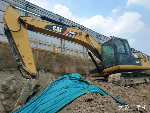 卡特彼勒 323DL 挖掘机