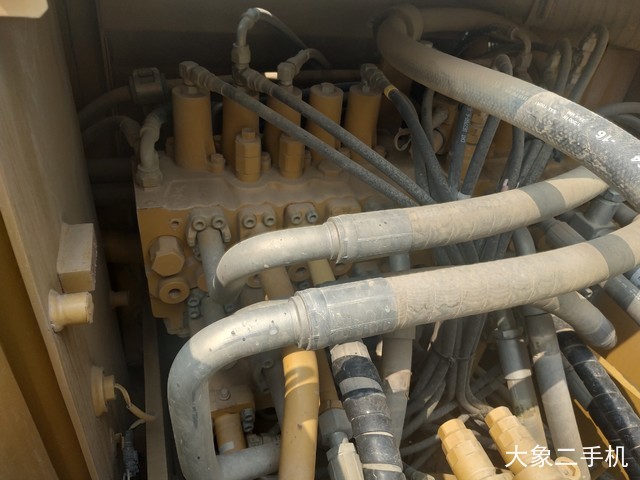 卡特彼勒 323DL 挖掘机