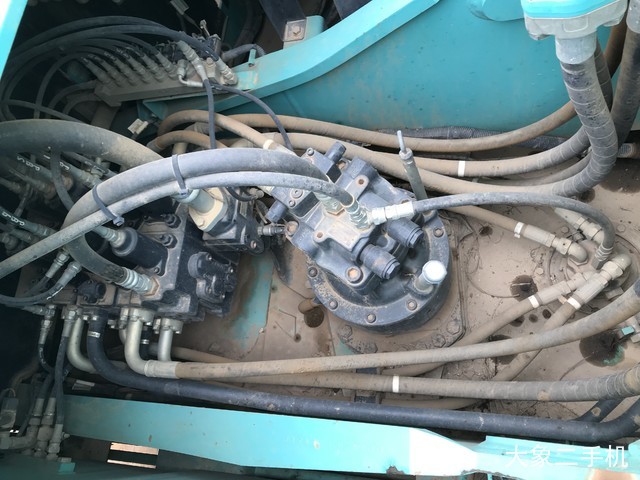 神钢 SK200-10 挖掘机