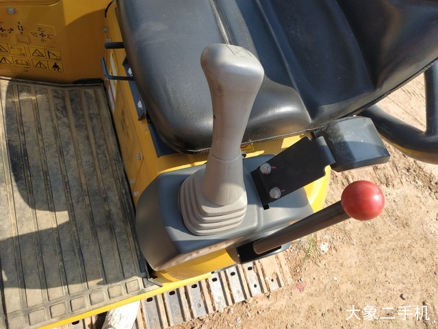 徐工 XE15 挖掘机