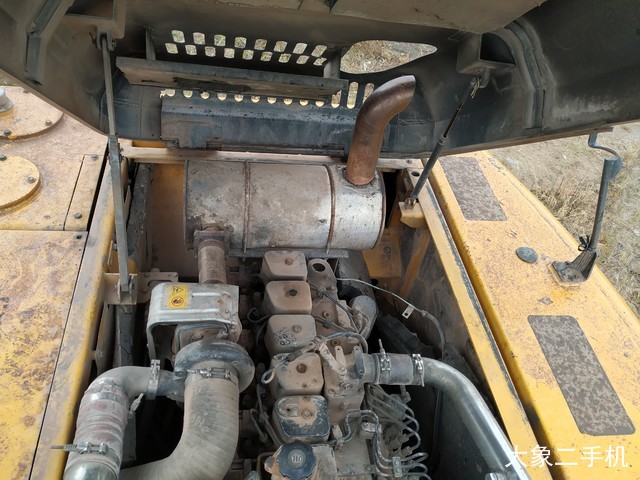 山重建机 JCM922D 挖掘机