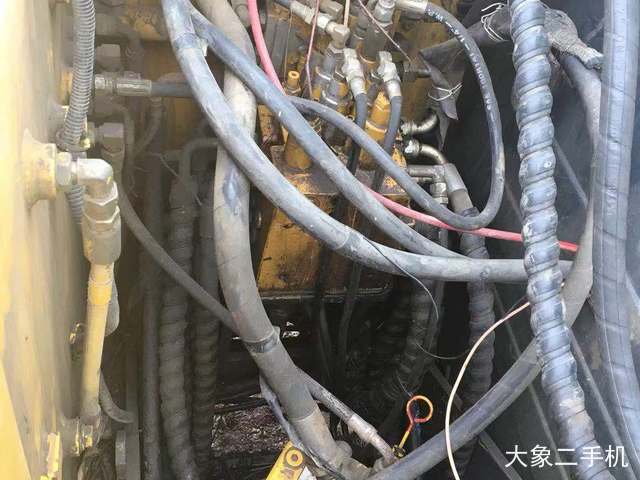 现代 R80-7 挖掘机