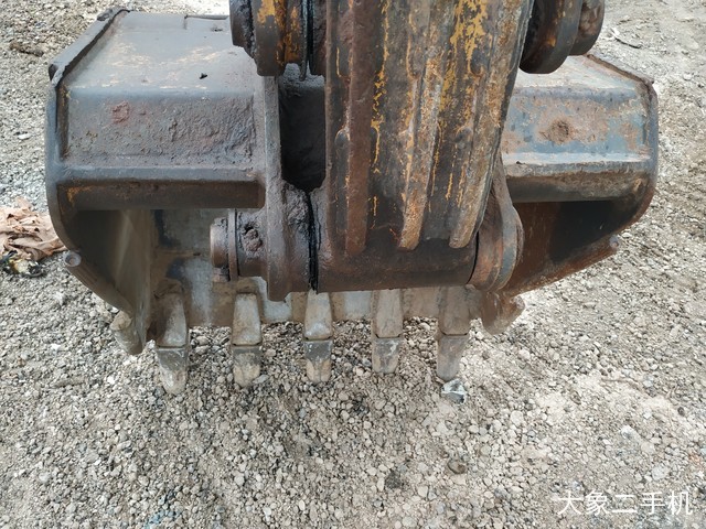 山东临工 LG660 挖掘机