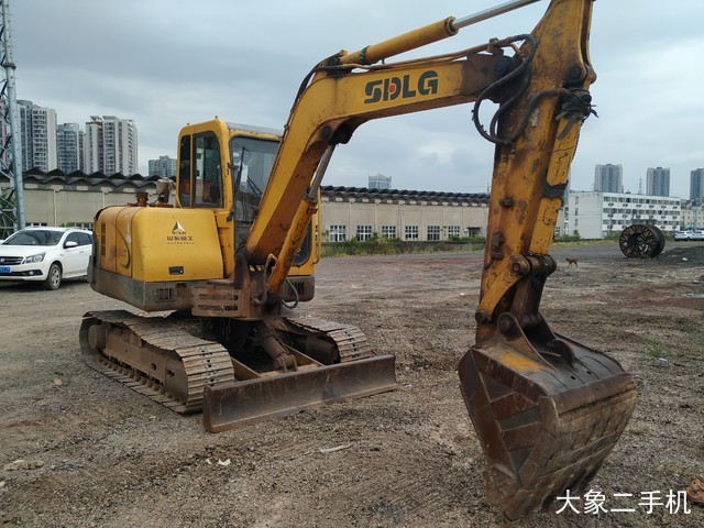 山东临工 LG660 挖掘机