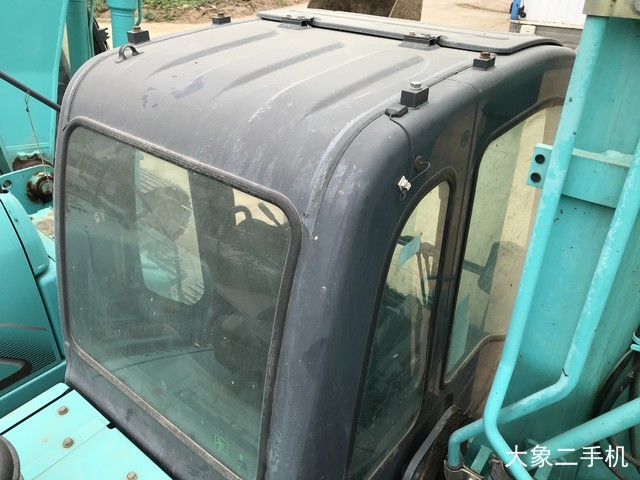 神钢 SK210LC-8 挖掘机