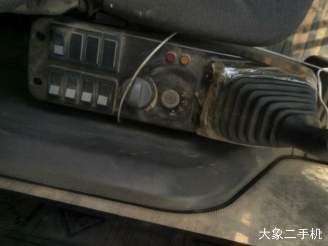 三一重工 SY215C-9 挖掘机