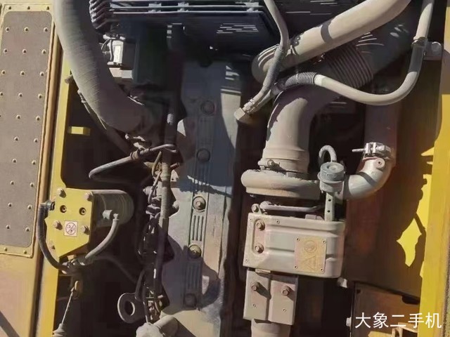 小松 PC240LC-8M0 挖掘机