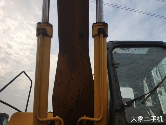 中联重科 ZE230LC 挖掘机