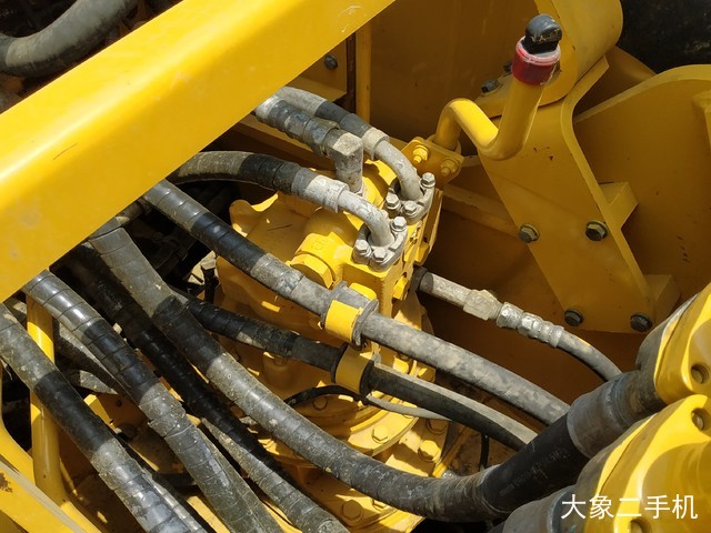 小松 PC210-8M0 挖掘机