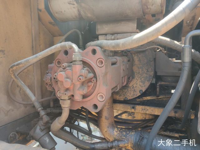 现代 R225-7 挖掘机