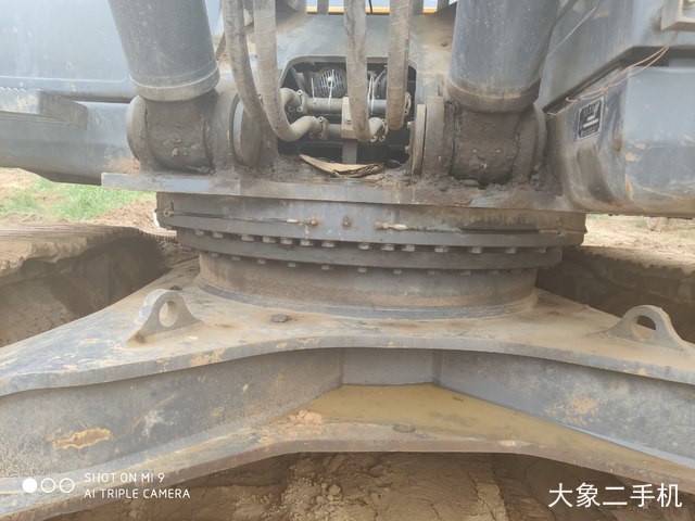 徐工 XE470C 挖掘机