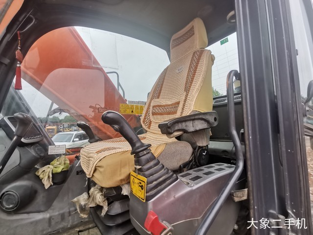 斗山 DH220LC-9E 挖掘机