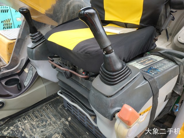 徐工 XE335C 挖掘机