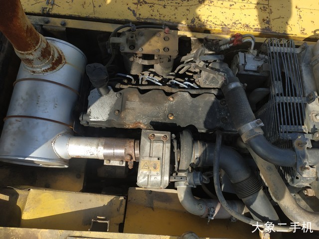 小松 PC220-8 挖掘机