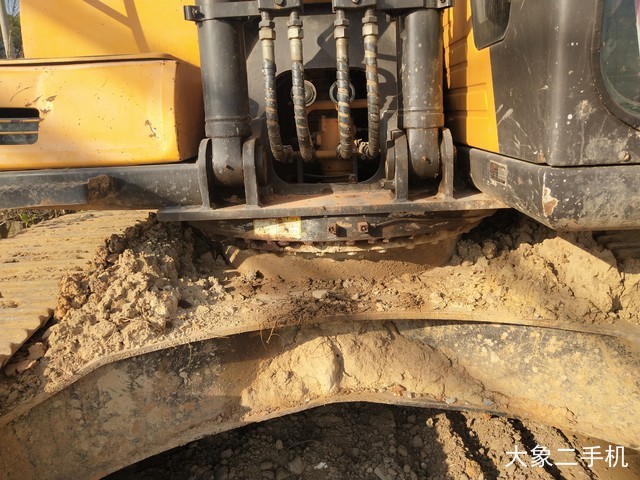 三一重工 SY215C-9 挖掘机