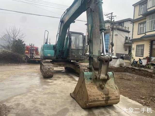 神钢 SK140LC 挖掘机