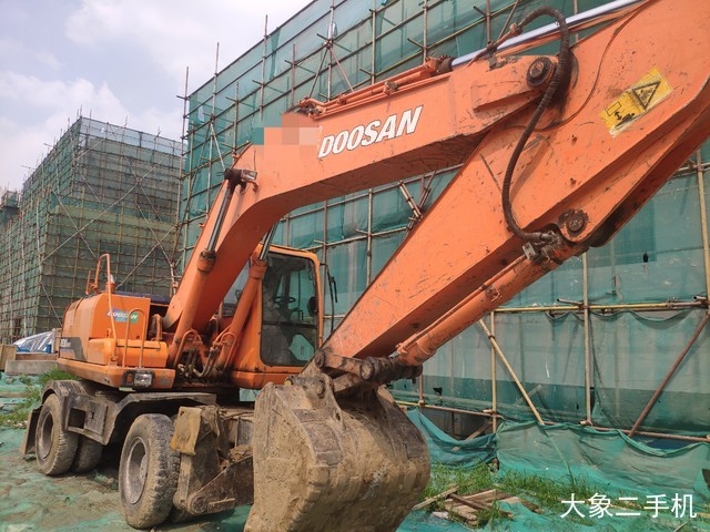 斗山 DH210W-7 挖掘机