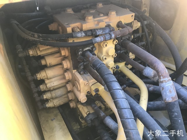 小松 PC220-8M0 挖掘机