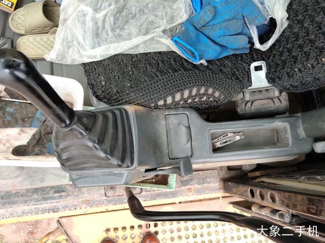 卡特彼勒 374DL 挖掘机