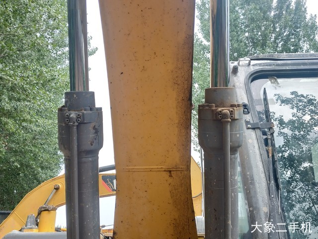 徐工 XE150D 挖掘机