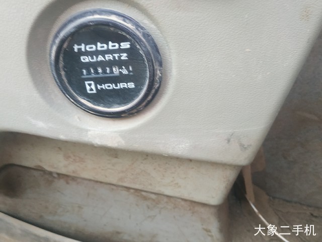 现代 R225LC-7 挖掘机