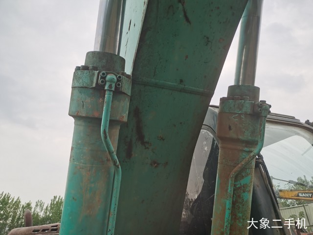 神钢 SK260LC-8 挖掘机