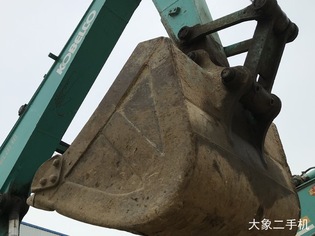 神钢 SK75-8 挖掘机