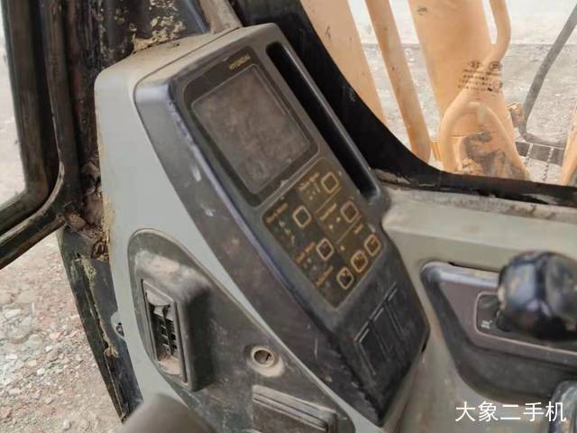 现代 R225LC-7 挖掘机