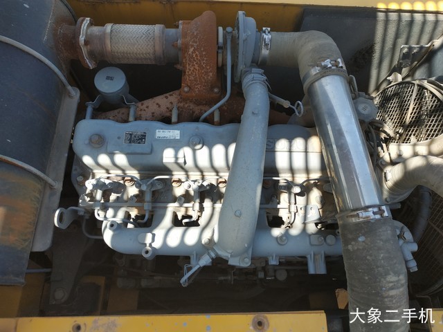 徐工 XE215C 挖掘机