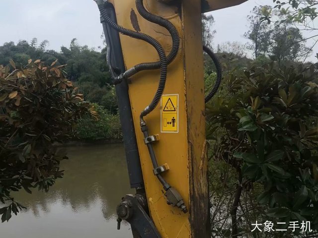 徐工 XE85D 挖掘机