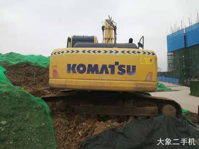 小松 PC240LC-8M0 挖掘机