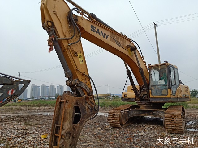 三一重工 SY285C 挖掘机