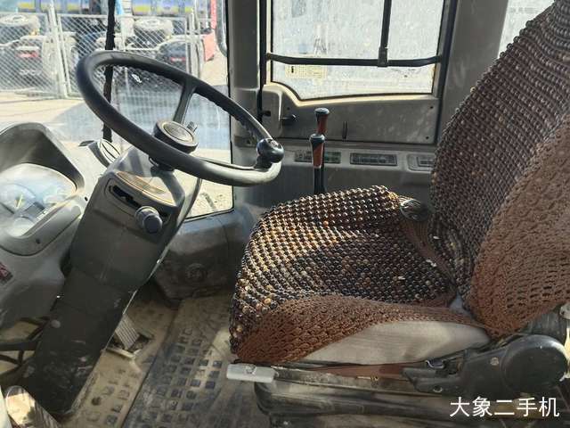 山东临工 L955F 装载机