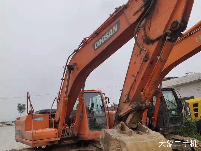 斗山 DH225LC-7 挖掘机