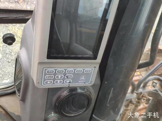 三一重工 SY135C-9 挖掘机