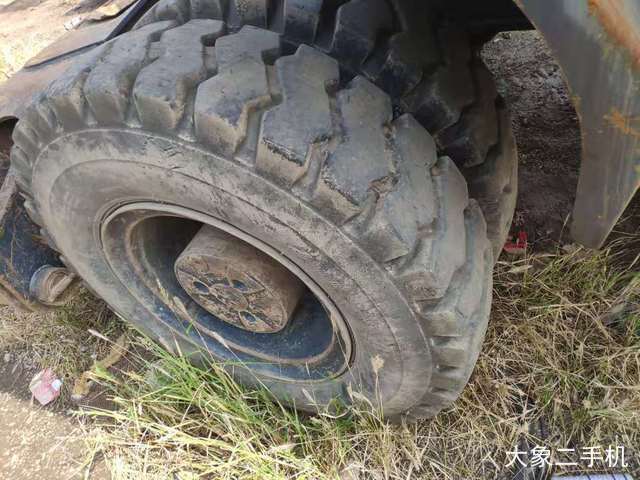 现代 R210W-7 挖掘机