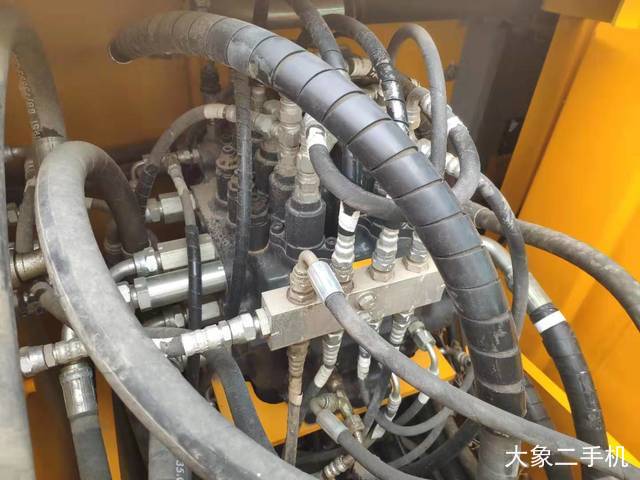 龙工 LG6150 挖掘机