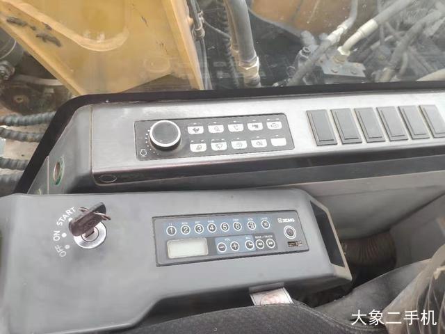 徐工 XE135D 挖掘机