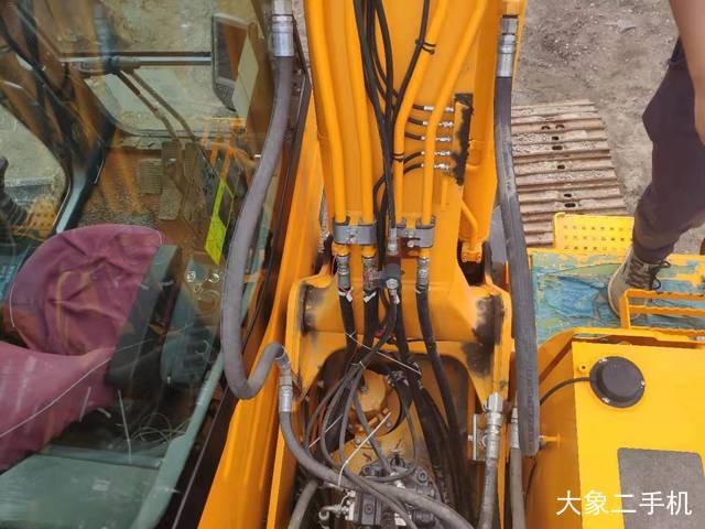 龙工 LG6150 挖掘机