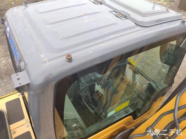 徐工 XE135D 挖掘机