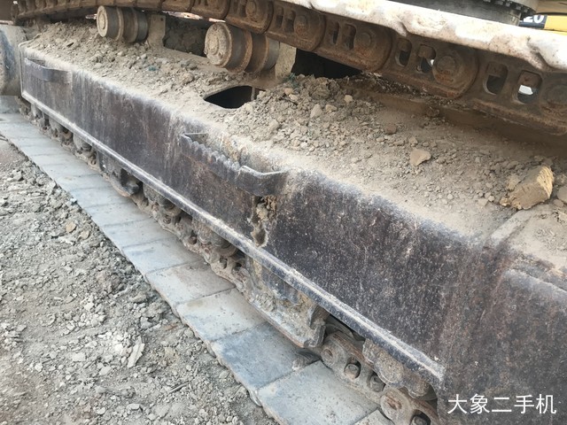 小松 PC220-8 挖掘机