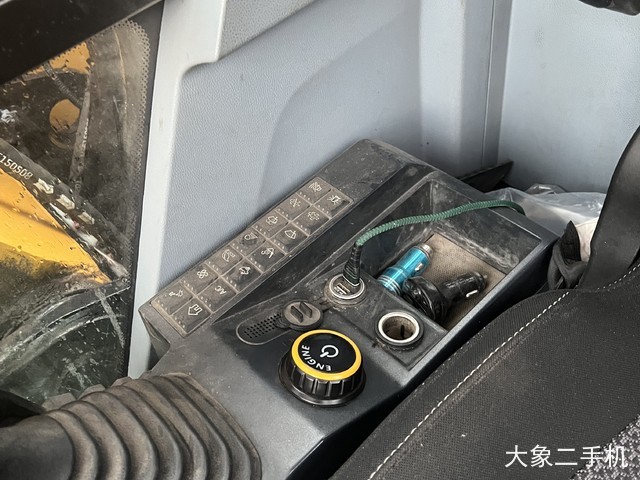 三一重工 SY75C 挖掘机