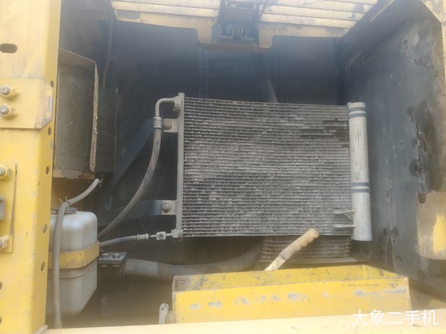 小松 PC240LC-8 挖掘机