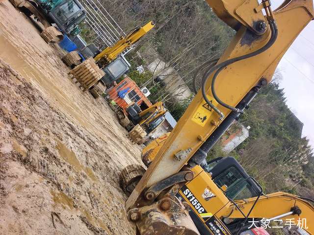 三一重工 SY135C 挖掘机