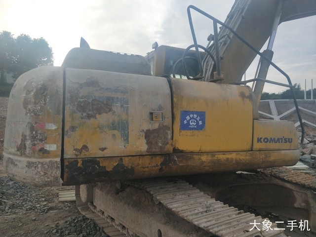 小松 PC200-8 挖掘机