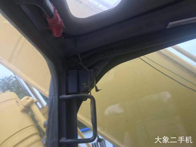 小松 PC200-8 挖掘机