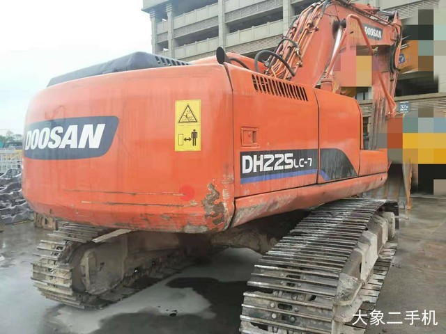 斗山 DH225LC-7 挖掘机