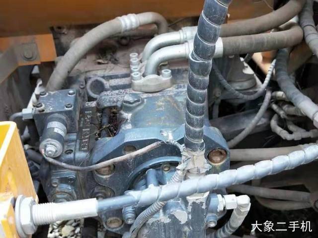 三一重工 SY135C-8 挖掘机